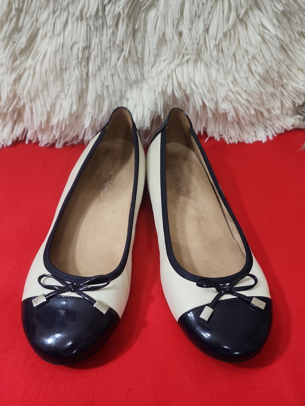 Vionic Spark MinnaTwo-Tone Cream and Navy Blue Ballet Flats
